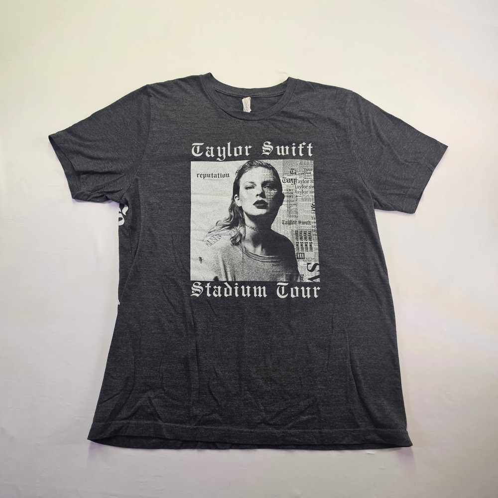 Taylor Swift Reputation Stadium Tour T-Shirt Gray Graphic Concert Tee Large